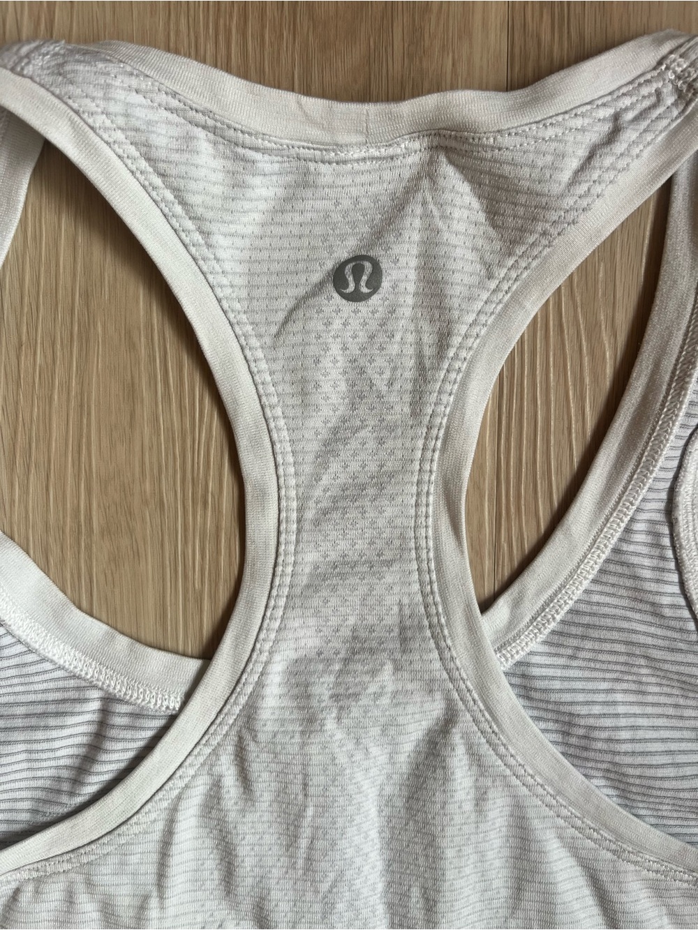 Lululemon White and Grey Swiftly Tech Cropped Racerback Tank Top -Women's size 6 - Picture 6 of 6